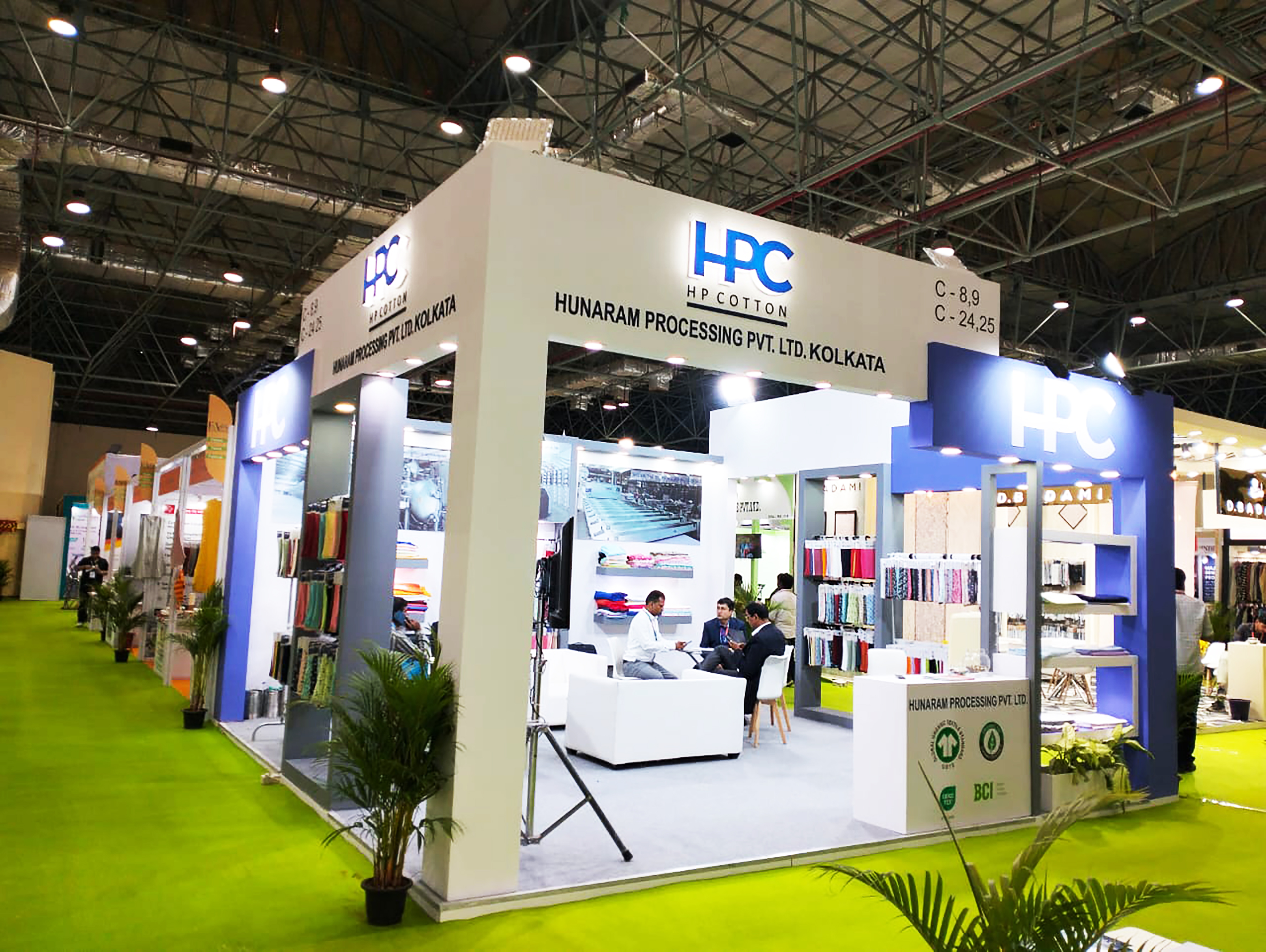 Auto Show Stand